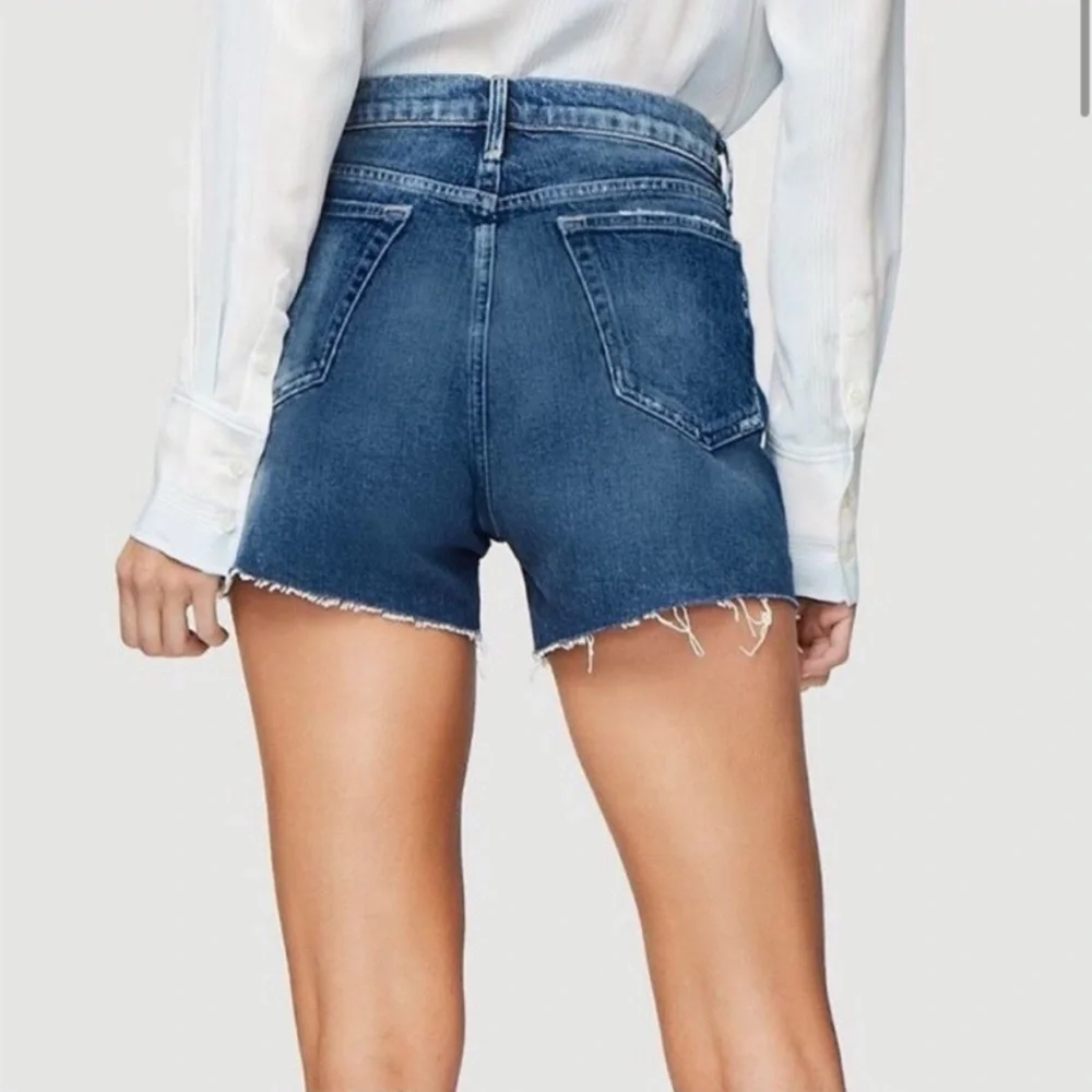 FRAME Le Brigitte Denim Shorts - Picture 2 of 7